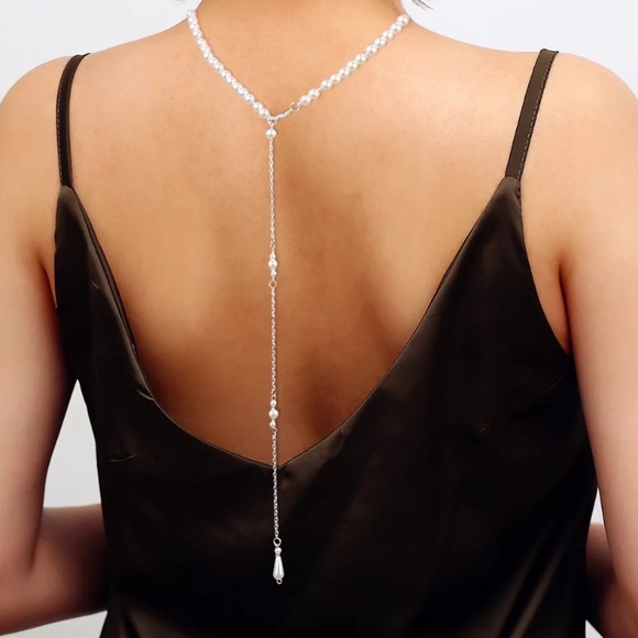 Jewelry - New! Pearl Backdrop Necklace